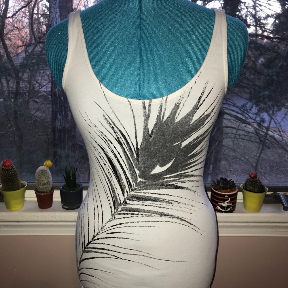 Peacock feather tank